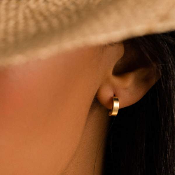 Frisörer Limhamn - Frisör som erbjuder Öronhåltagning Limhamn